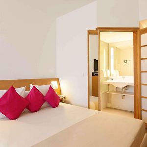 Superior Room 2 Single Beds Sofa